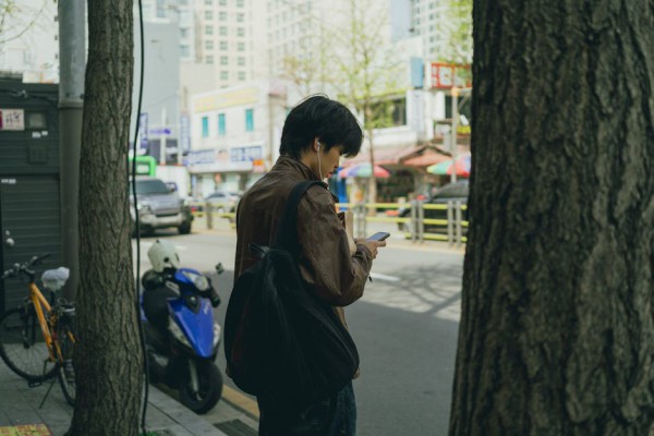 이어폰 없이 30분만 걸어봤을 뿐인데 머릿속 안개가 걷혔다