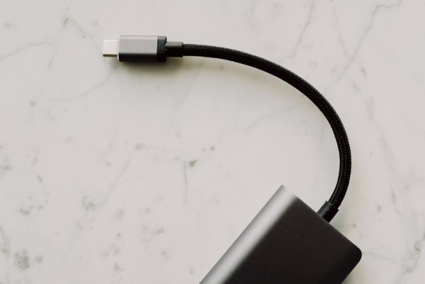 노트북에 여러 USB 기기 연결